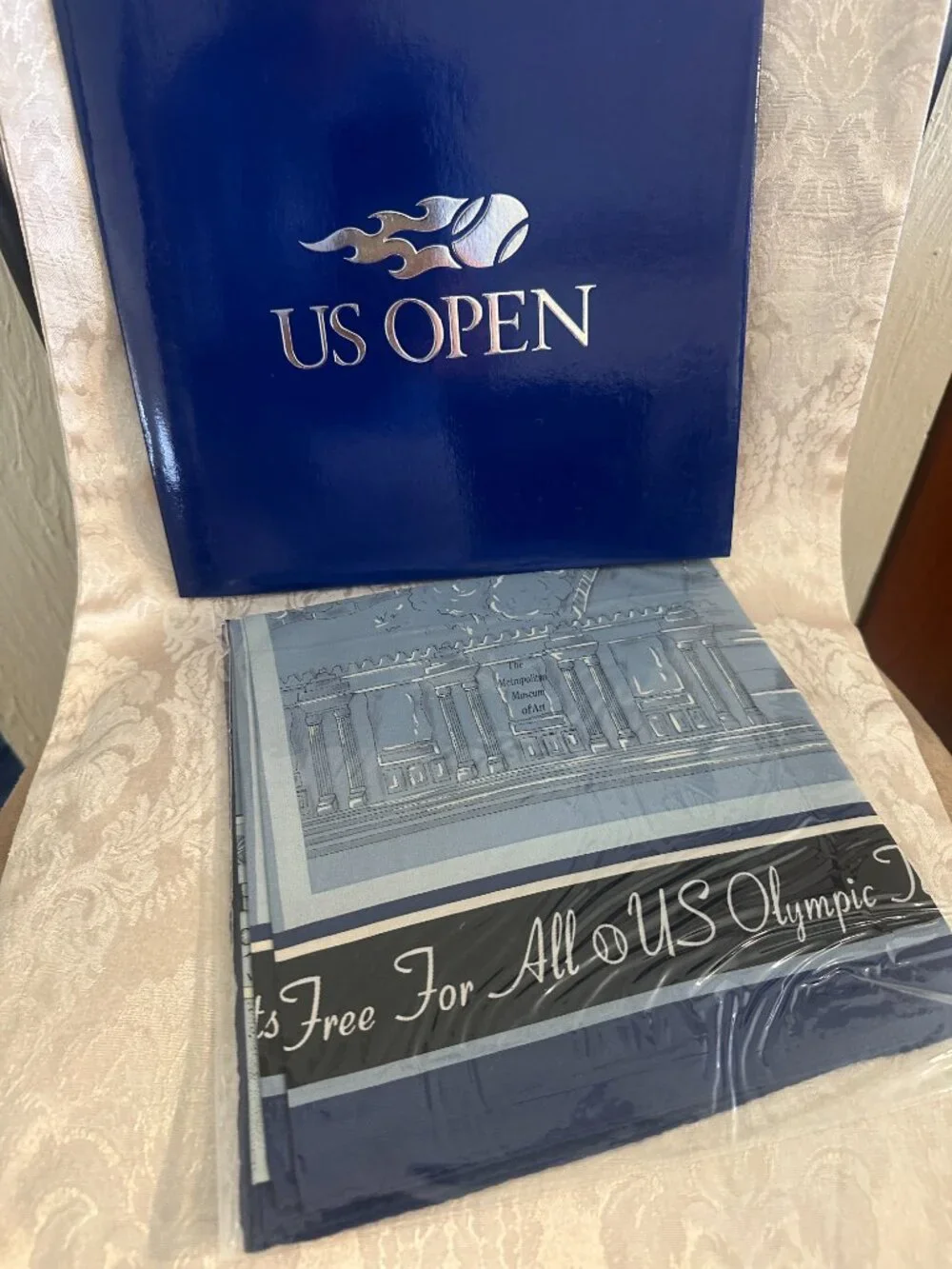 1990s US Open Tennis Tournament Commerorative Silk Scarf Sealed NYC Museums